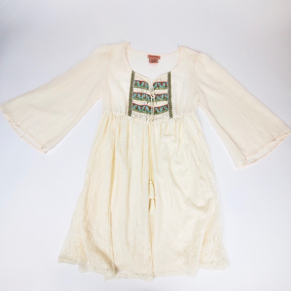 Flying Tomato Ivory Embroidered Crochet Dress - Picture 6 of 7